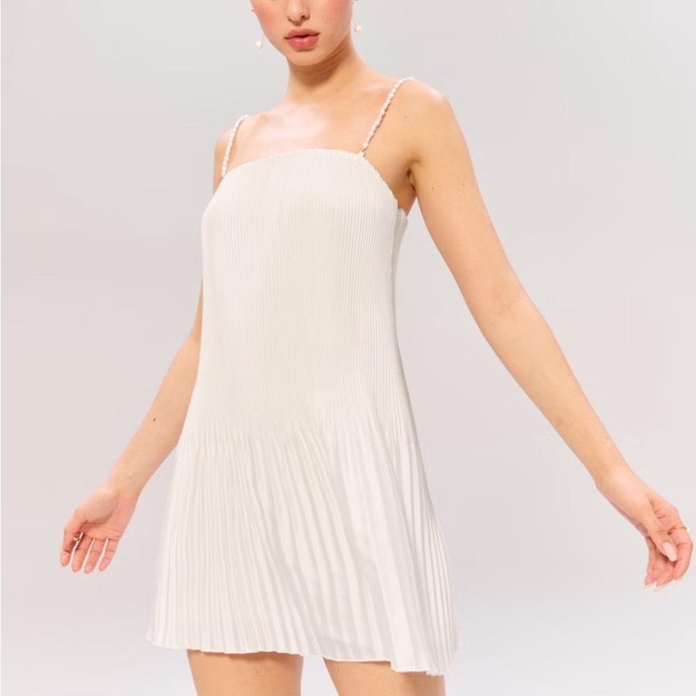 The A&F Giselle Faux Pearl Pleat Release Mini Dress